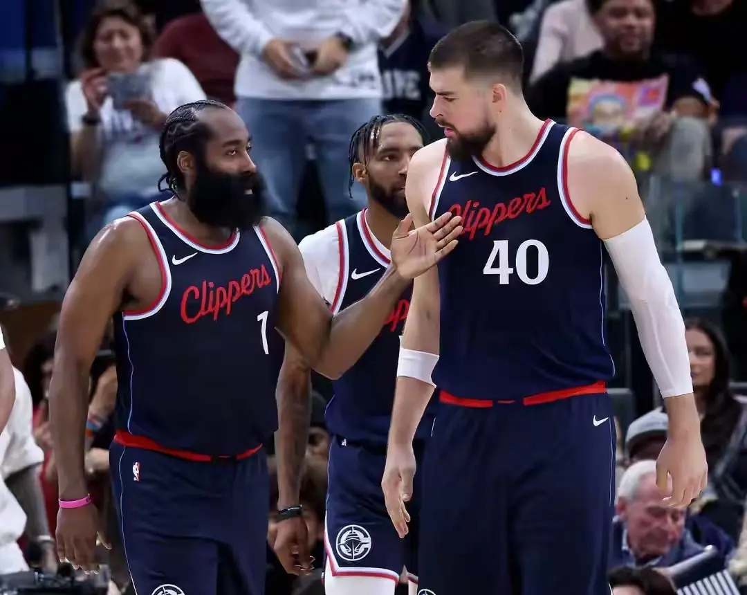 他的高位策, 利伯顿 他的高位策, 利伯顿